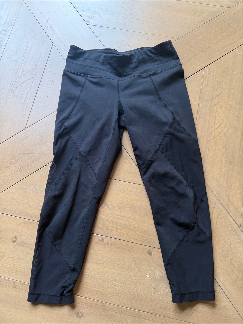 Athleta Black Performance Capri Leggings